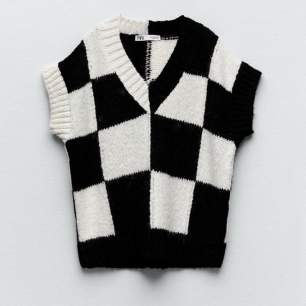 Zara Black and White Geometric Knit Sweater - Picture 3 of 7